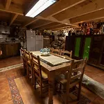 Gasthof Old House